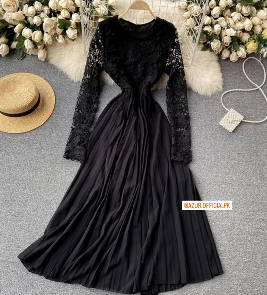 Elegant Lace & Georgette Evening Gown