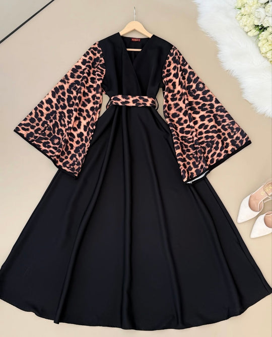 Luxury Black & Leopard Print Abaya – Double Georgette Fabric