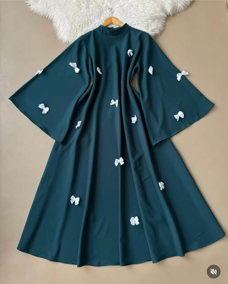 Elegant Bow-Embellished Flowy Abaya