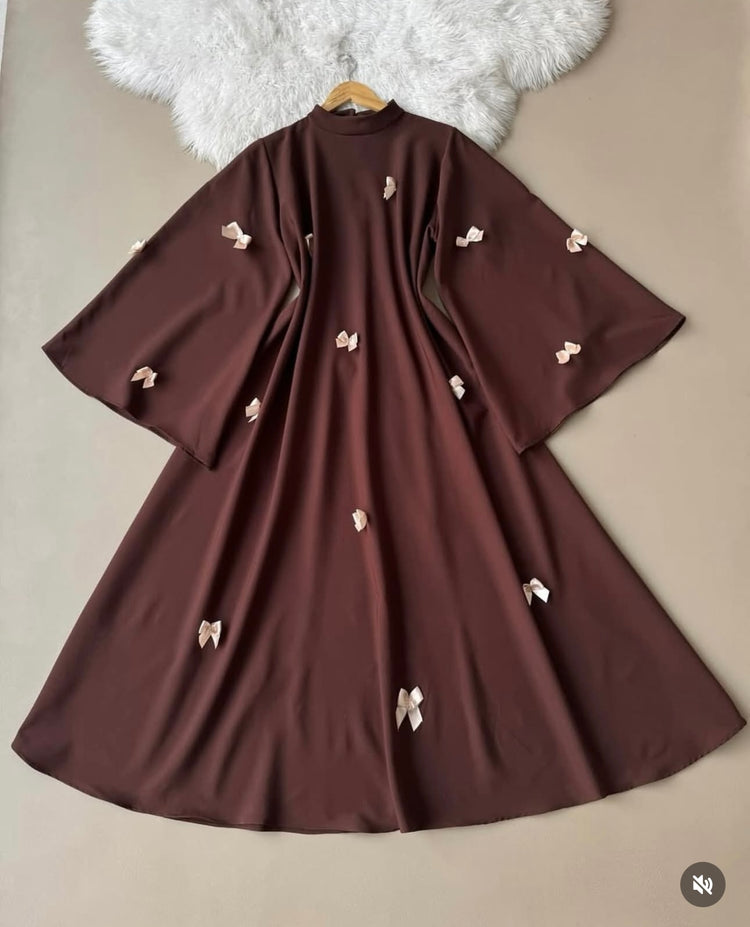 Elegant Bow-Embellished Flowy Abaya