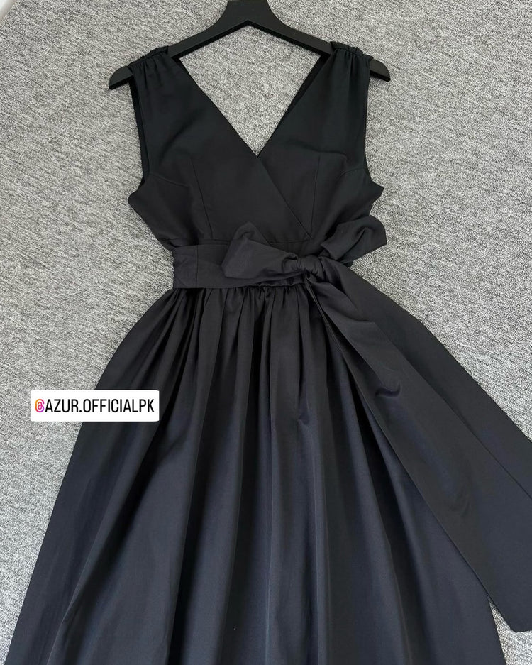 Elegant Cotton Tie-Waist Maxi Dress