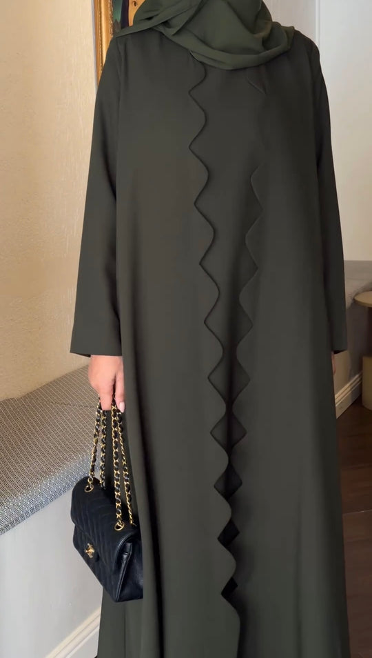 Elegant Wave Abaya – Double Georgette Inner & Gown