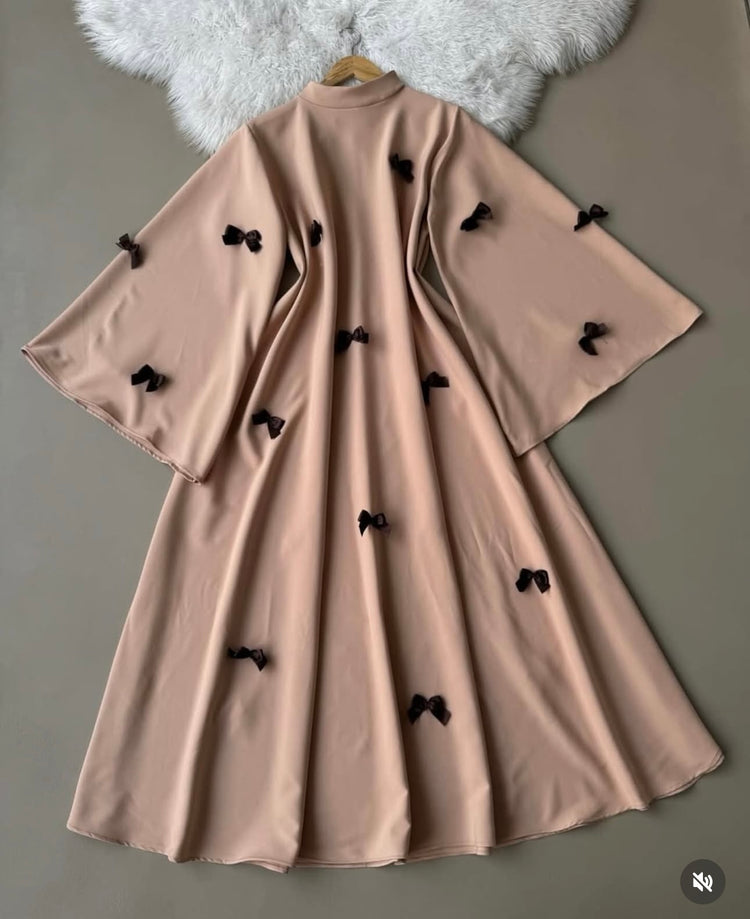 Elegant Bow-Embellished Flowy Abaya