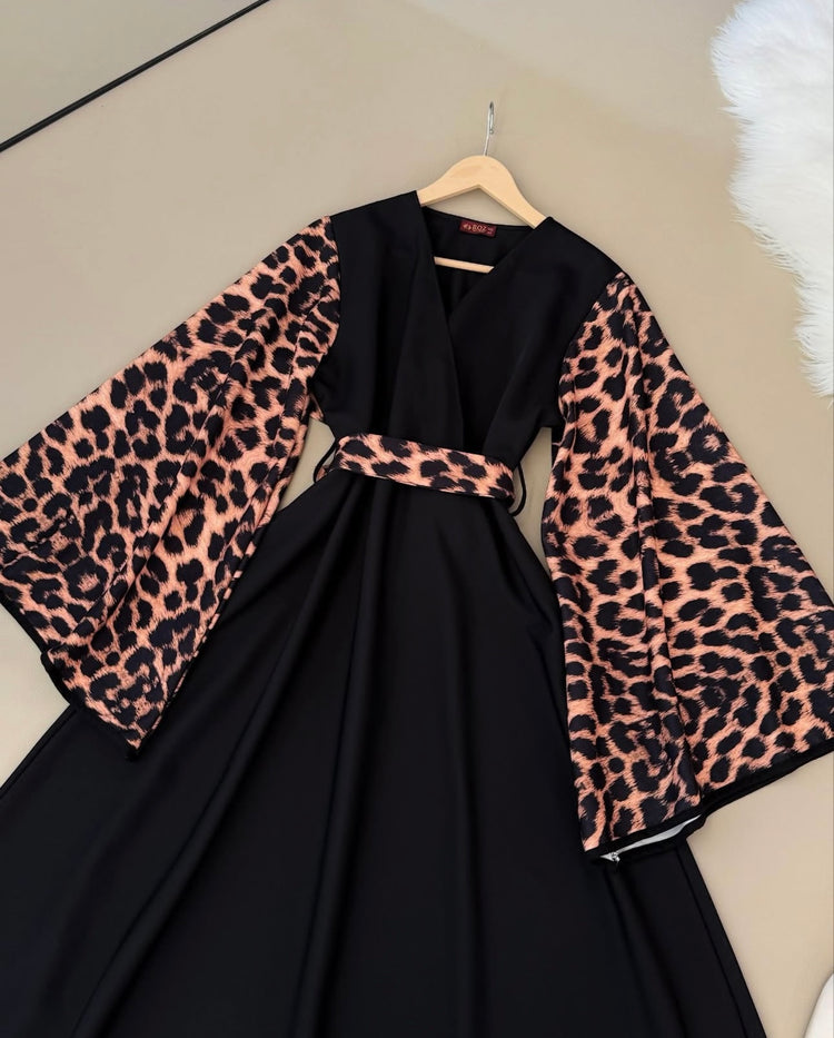 Luxury Black & Leopard Print Abaya – Double Georgette Fabric