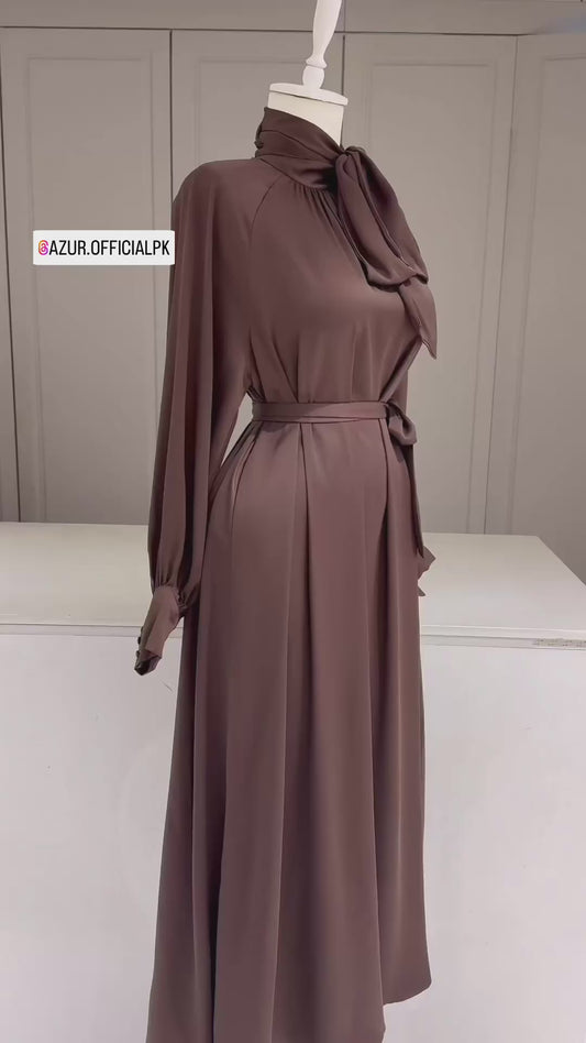 Elegant Bow-Tie Maxi Dress